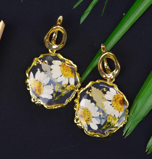 18k anti-tarnish daisy earring