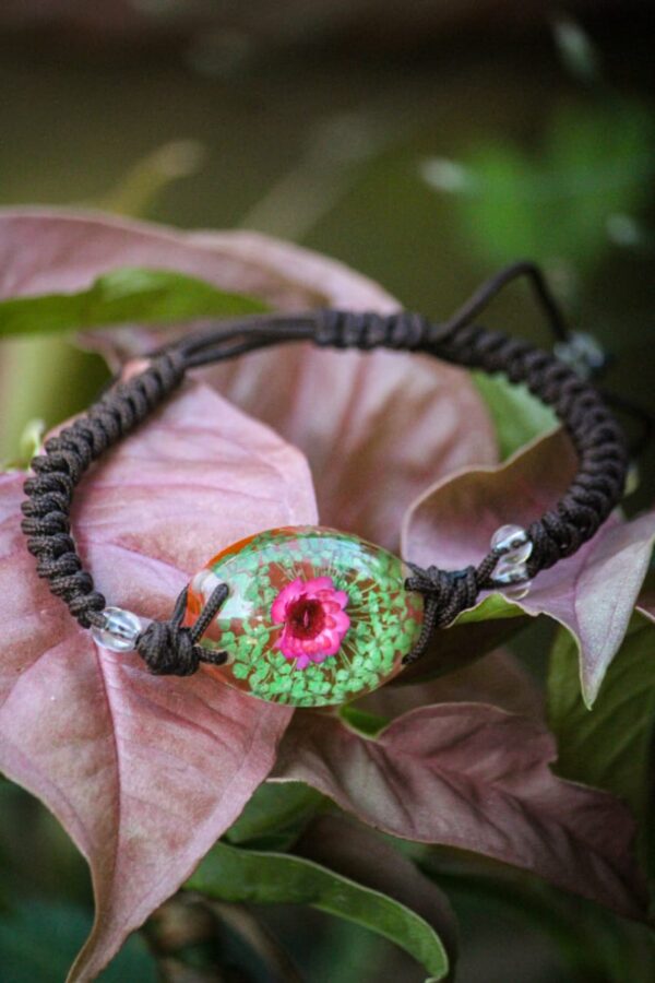 Real flower adjustable bracelet (unisex)