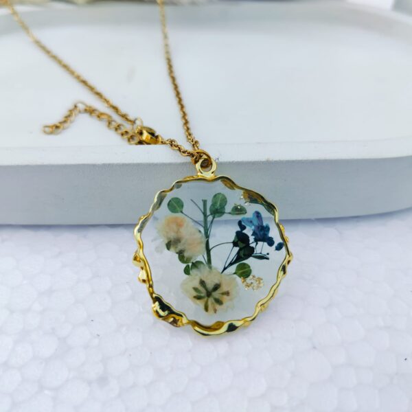 Real flower agate necklace with Anti-tarnish chain