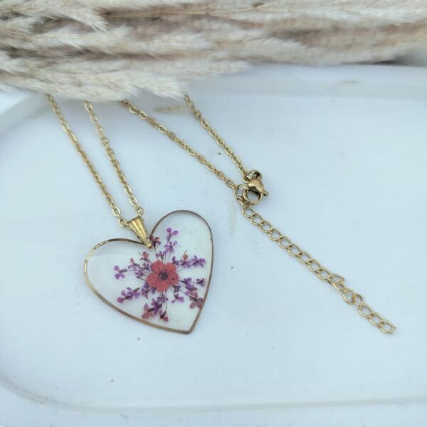 Multi flower necklace with Anti-tarnish chain