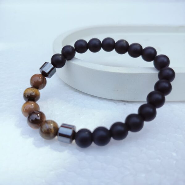 Tight eye and pyrite bead bracelet (unisex)