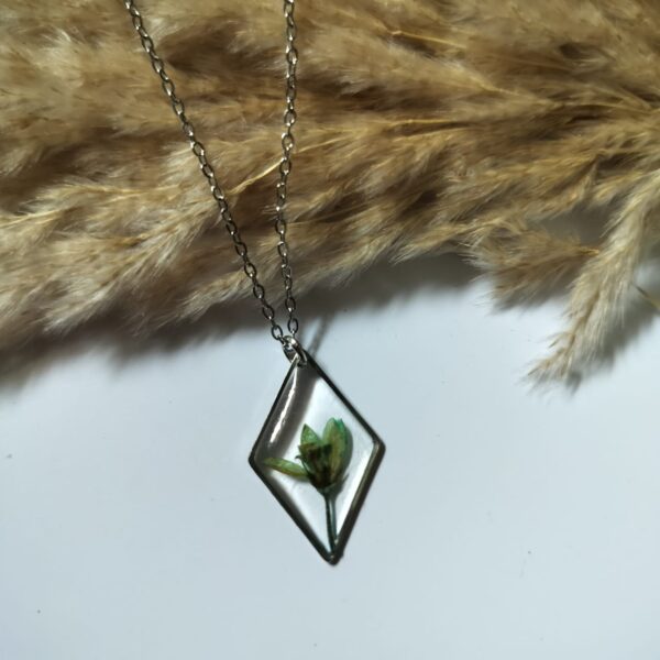 Green Wildflower Cushion Pendant