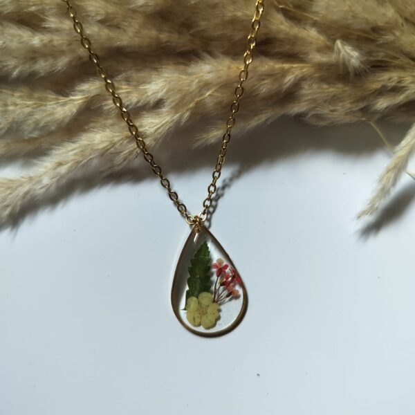 Amethyst Accented Botanical Resin Necklace – Purple Blossom Edition