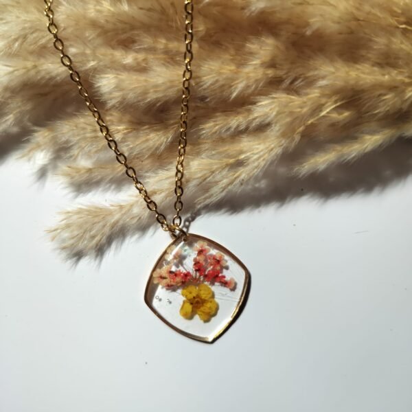 Curved Square Resin Necklace - Pink Baby's Breath & Yellow Flower
