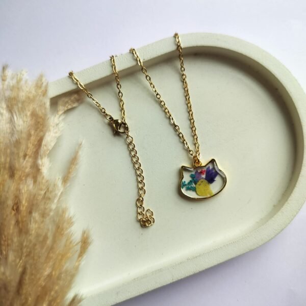 Real flower kitty pendant  ( Anti-tarnish with adjustable)