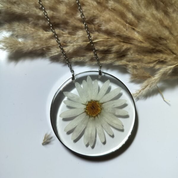 Lilly daisy big round pendant (white) Anti-tarnish chain with adjustable