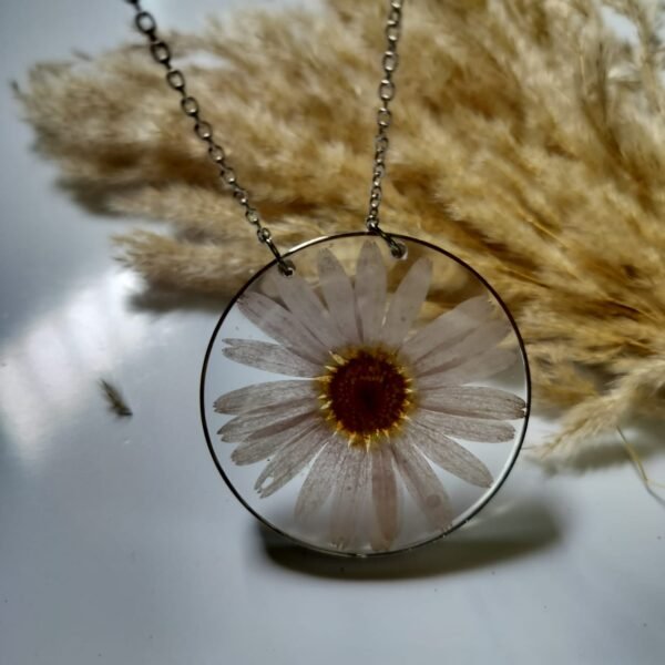 Lilly daisy big round pendant ( light purple) Anti-tarnish chain with adjustable