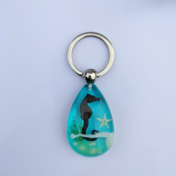 Real seahorse with starfish keychain (glow-in-dark)