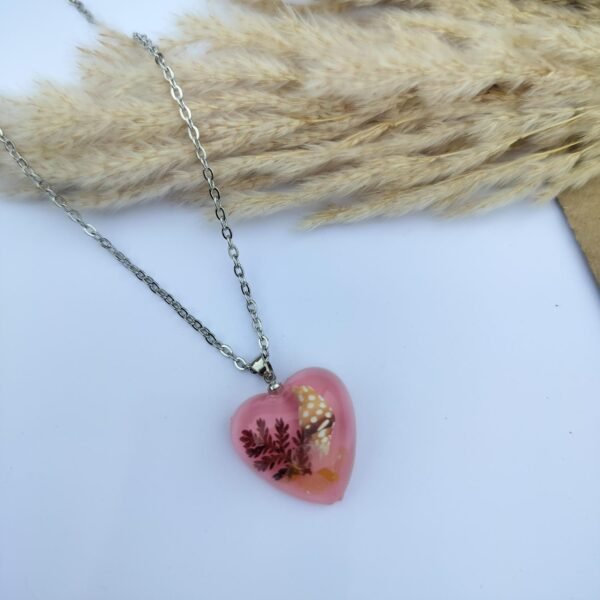 Pink seashore pendant with adjustable anti-tarnish chain
