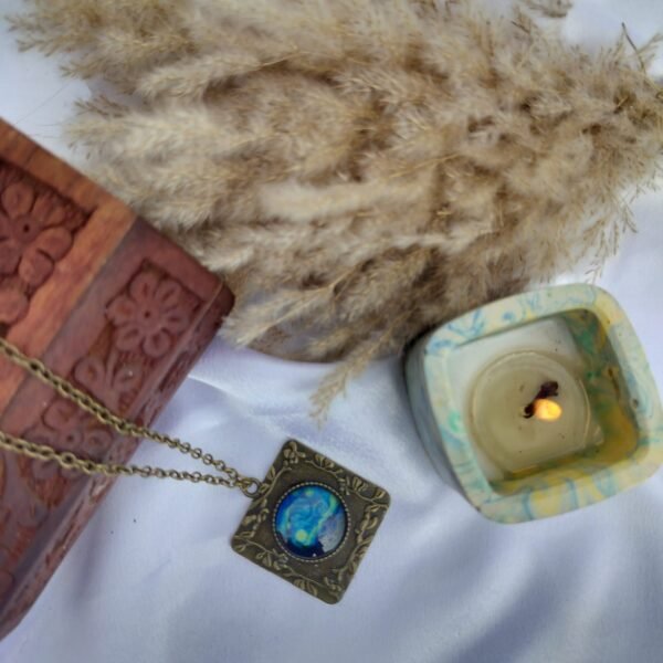 Glow in dark starry night pendant Vintage style - anti-tarnish 