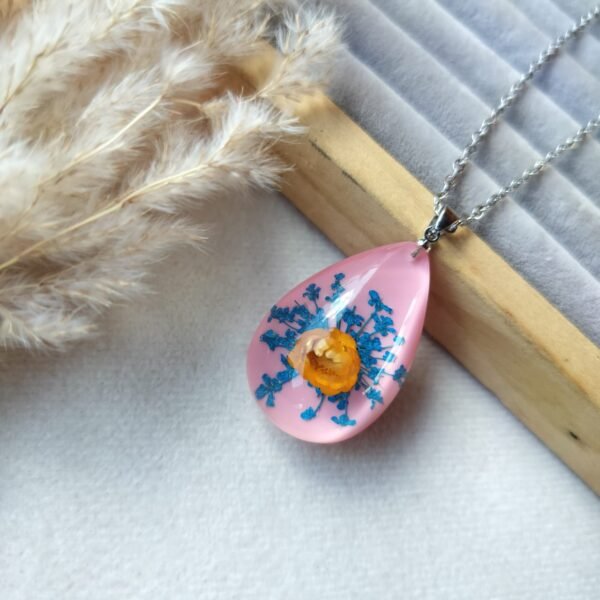 Drop shape real flower necklace (anti-tarnish with adjustable)