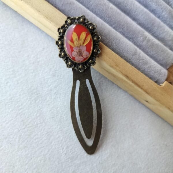 Vintage brass Bookmark with real flower