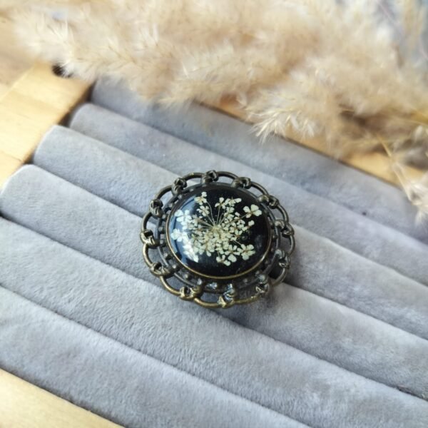 Vintage brass ring with real flower and (adjustable)