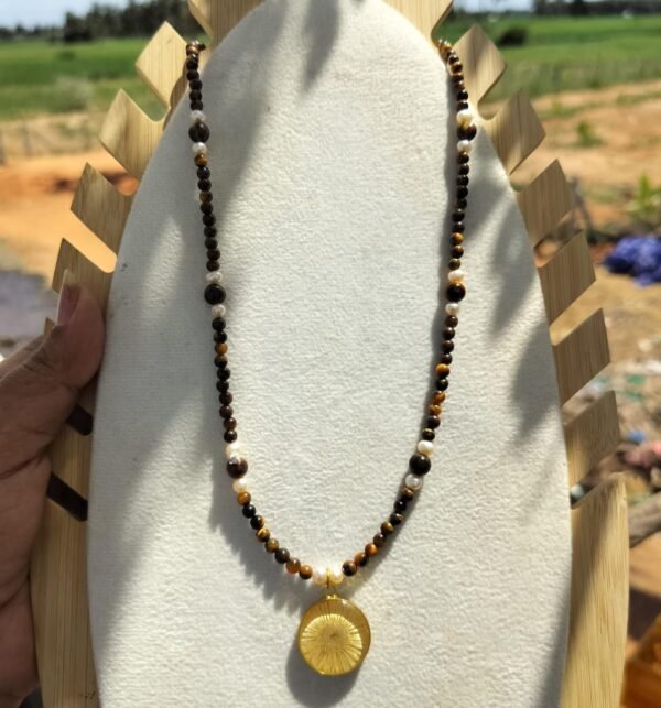 Tiger eye bead necklace with real flower
